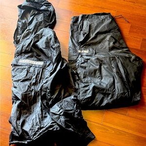 Men’s classic cargo CYBERTEK suit. Pocket in belly of jacket & hoodie